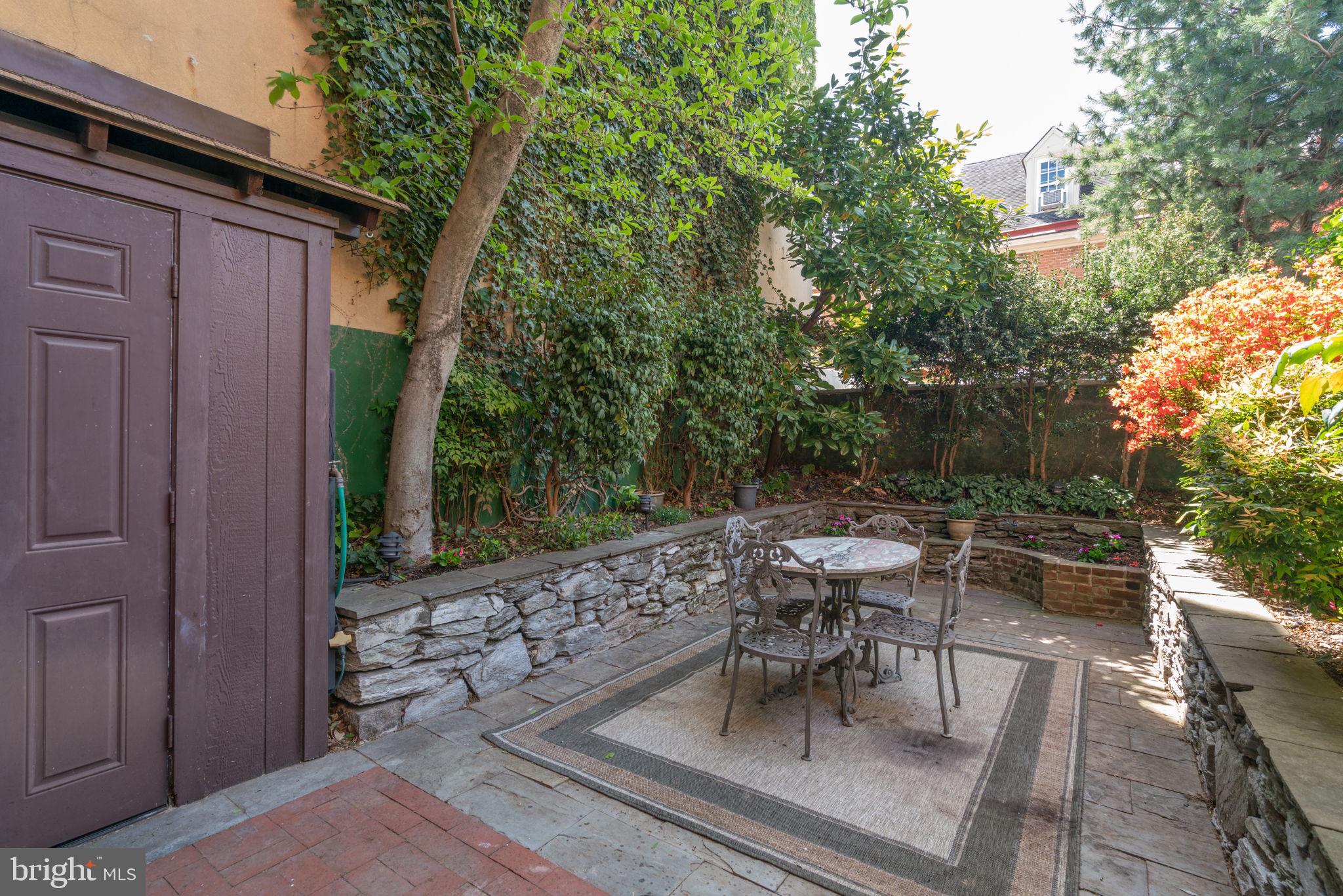 SOCIETY HILL - Residential