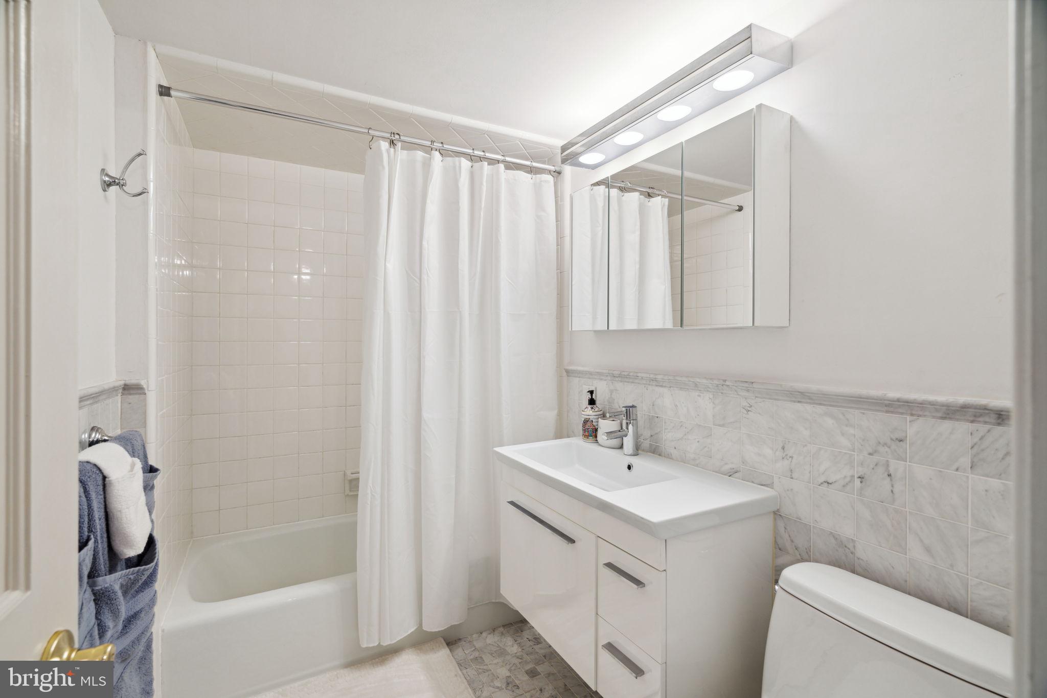 SOCIETY HILL - Residential