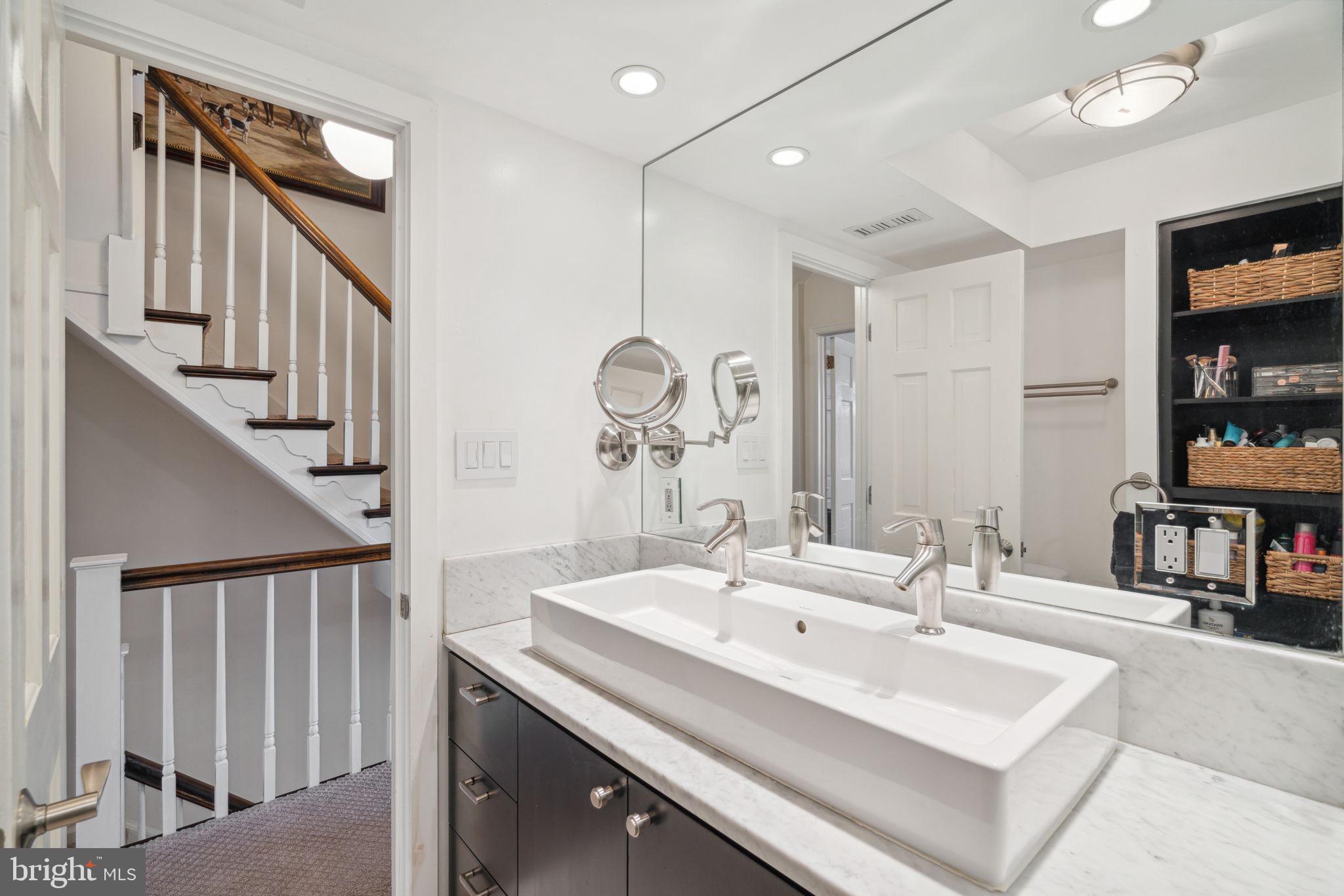 SOCIETY HILL - Residential