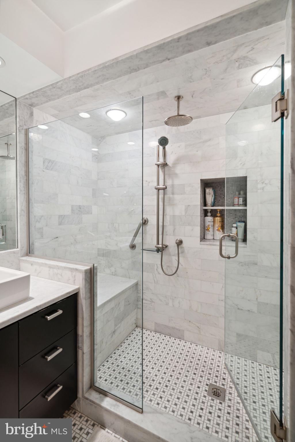 SOCIETY HILL - Residential