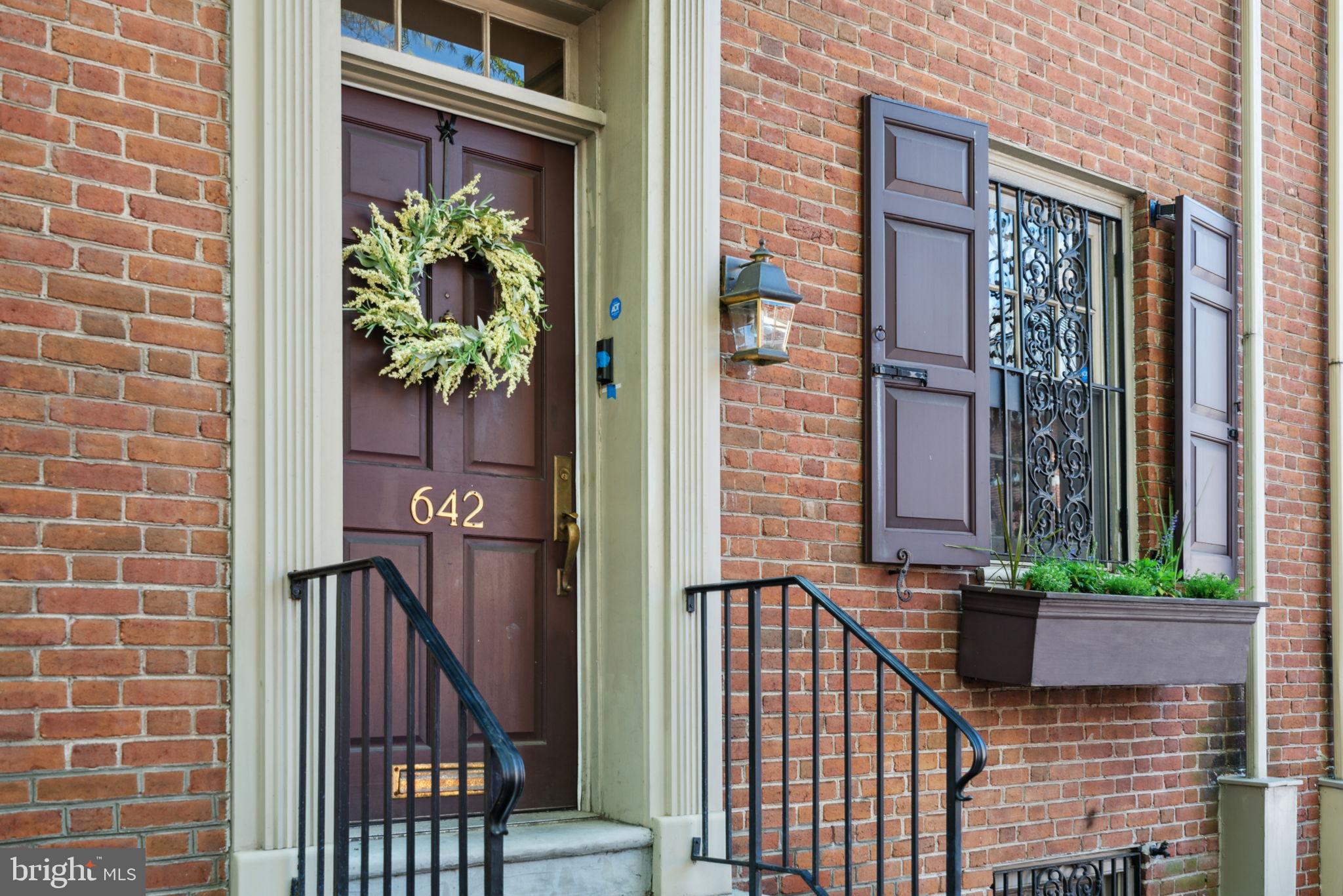 SOCIETY HILL - Residential