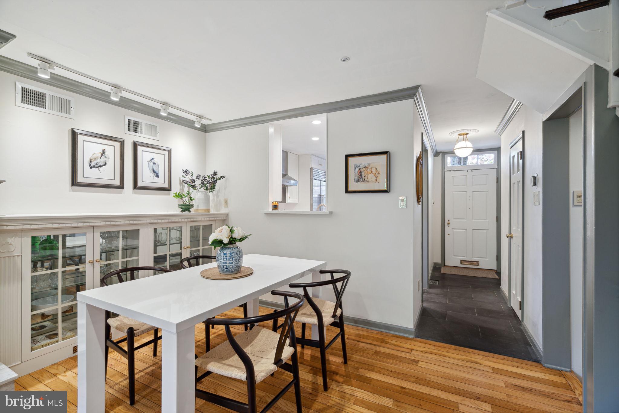 SOCIETY HILL - Residential