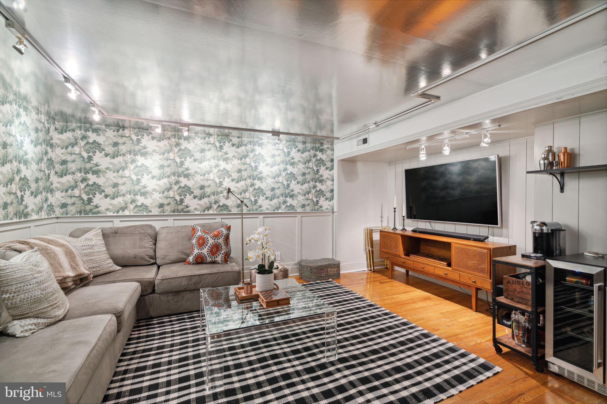 SOCIETY HILL - Residential