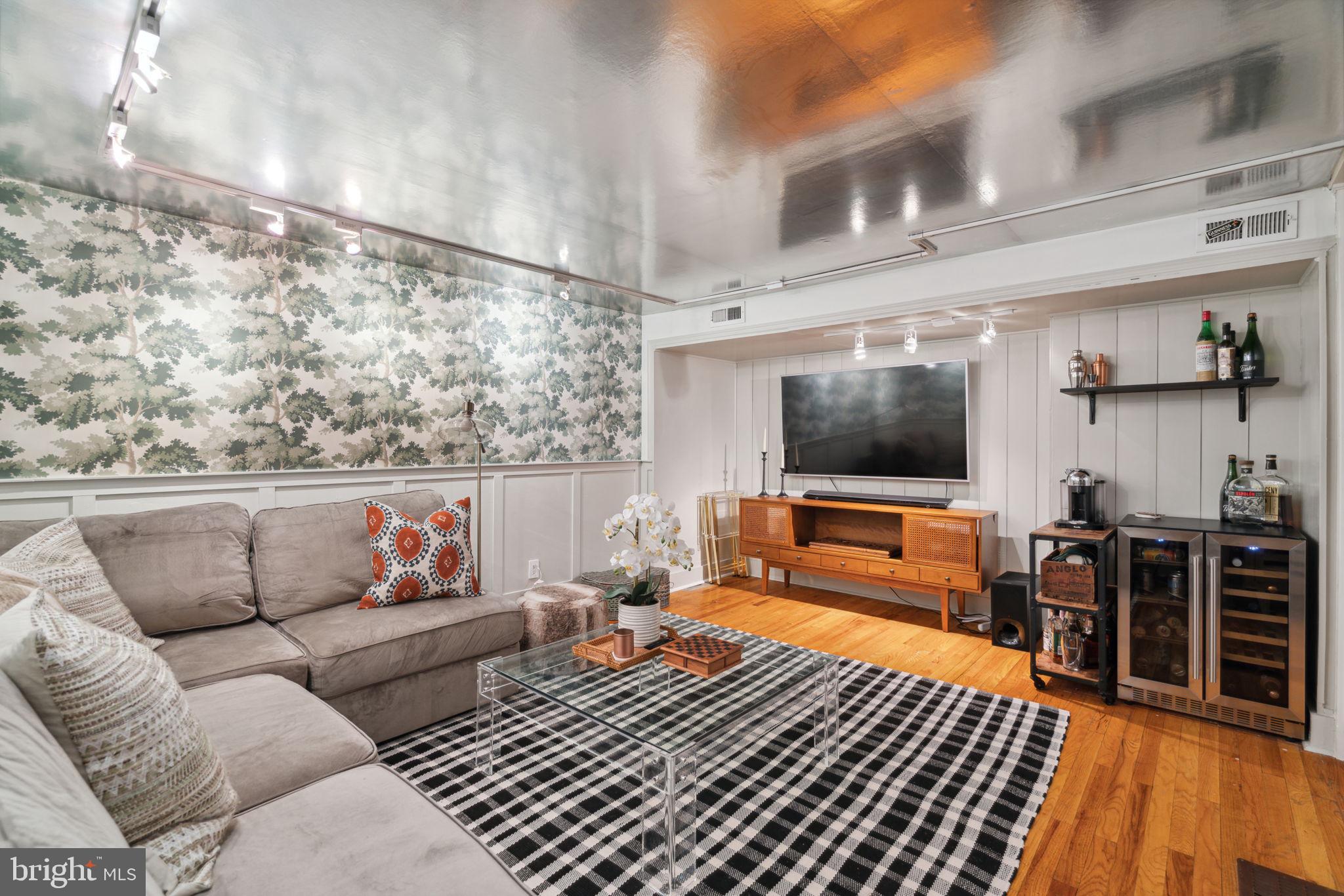 SOCIETY HILL - Residential