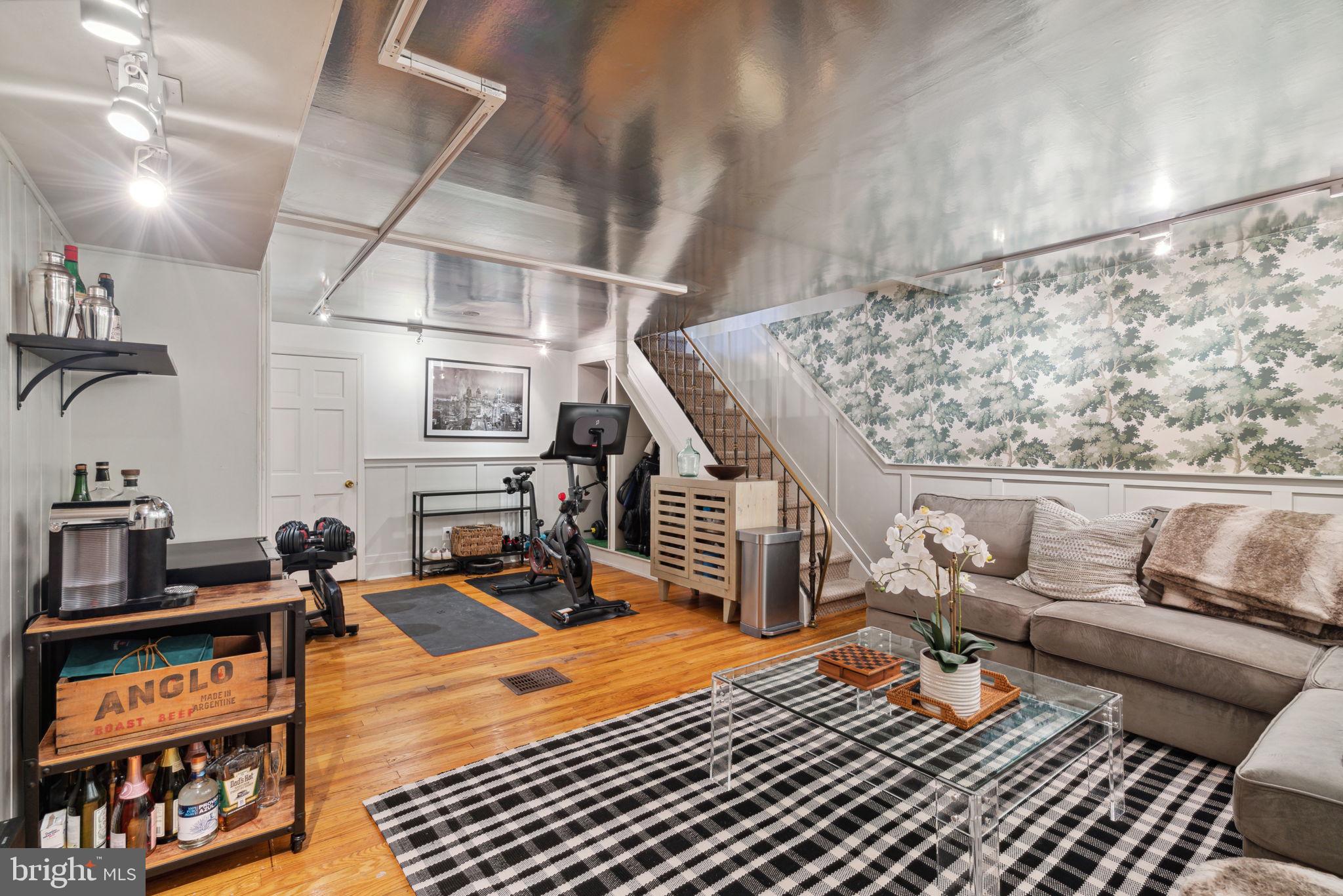 SOCIETY HILL - Residential