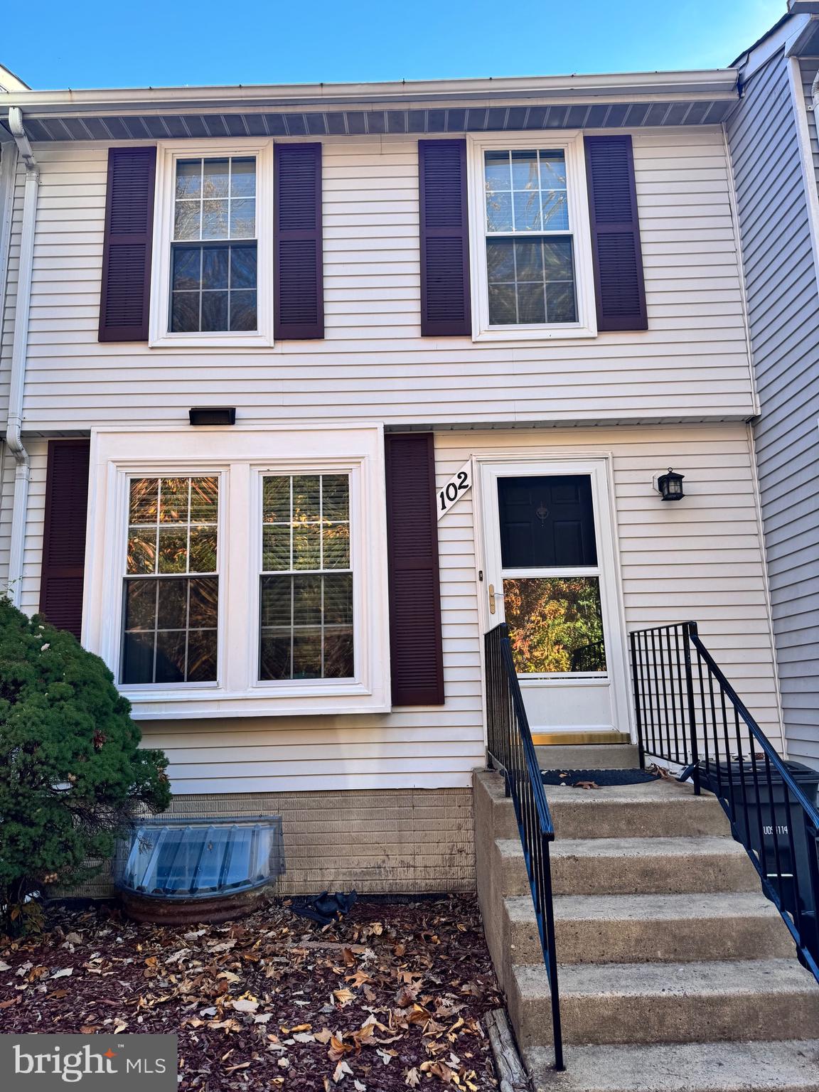 CANTERBURY VILLAGE - Residential Lease