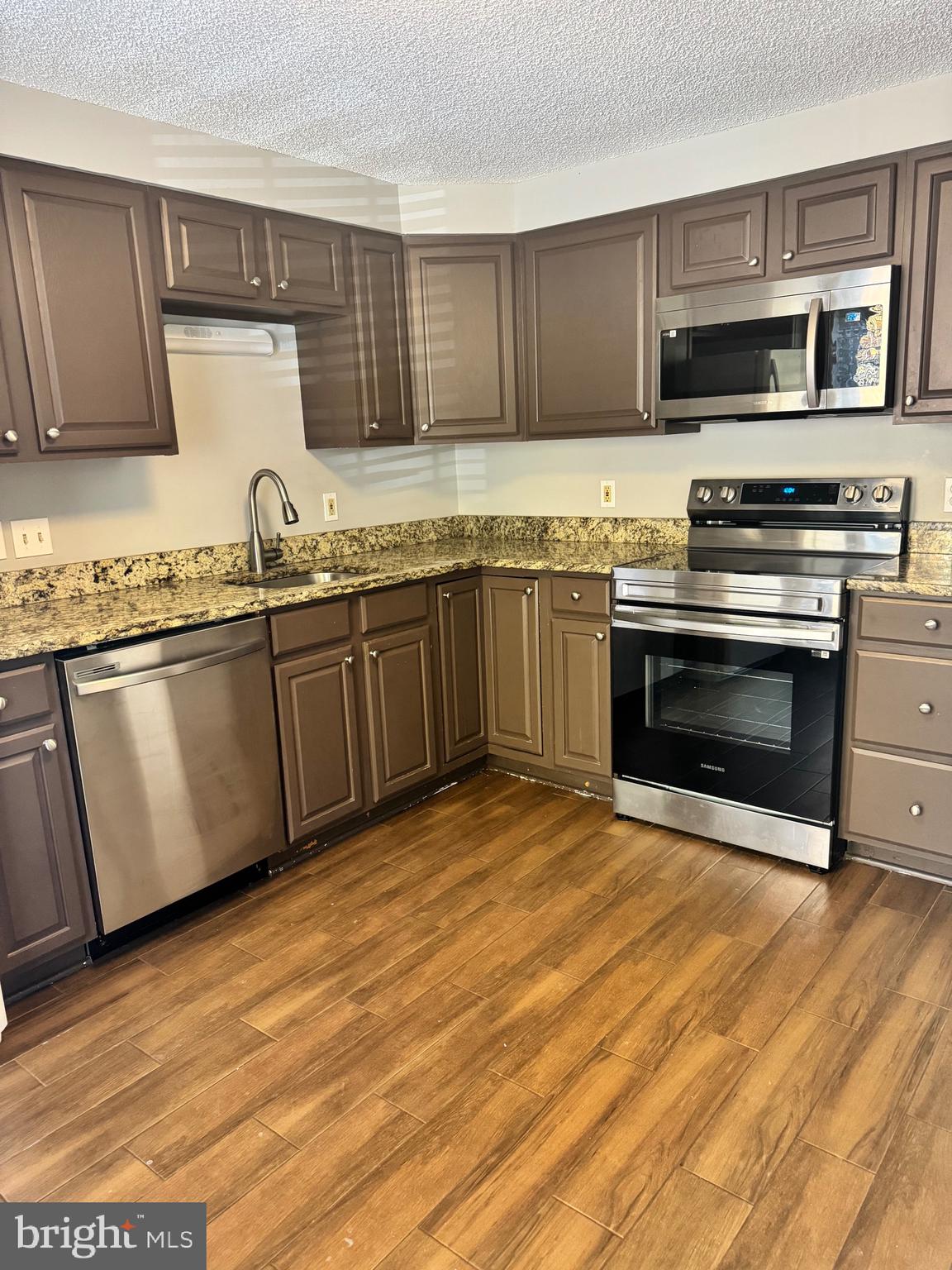 CANTERBURY VILLAGE - Residential Lease