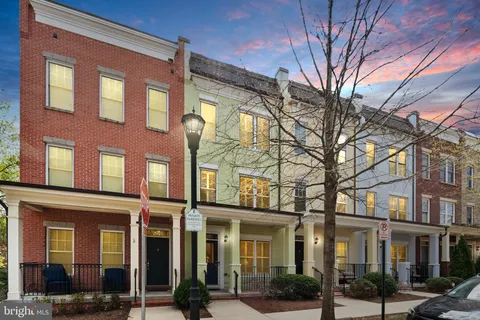 MLS: DCDC2193216