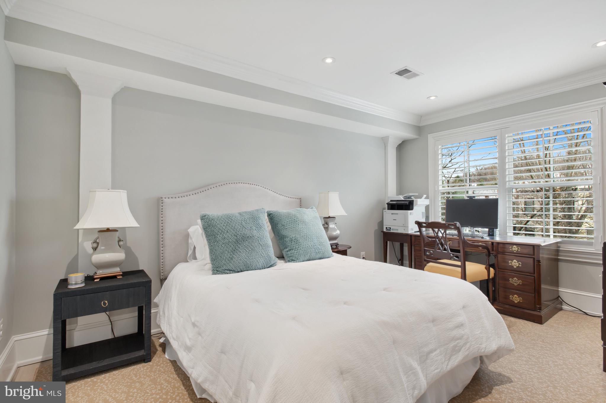 BURLEITH - Residential