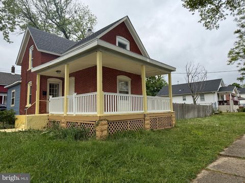 Homes For Sale - 221 S Fourth St<br/> VINELAND, NJ 08360