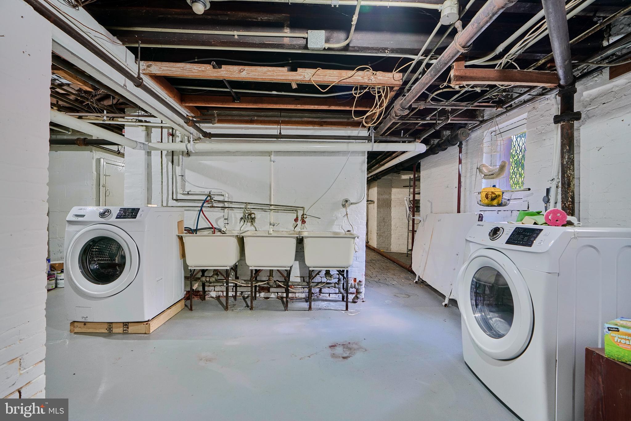 BOLTON HILL HISTORIC DISTRICT - Residential Lease