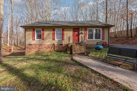 220 CEDAR RIDGE DRIVE RUTHER GLEN VA 22546