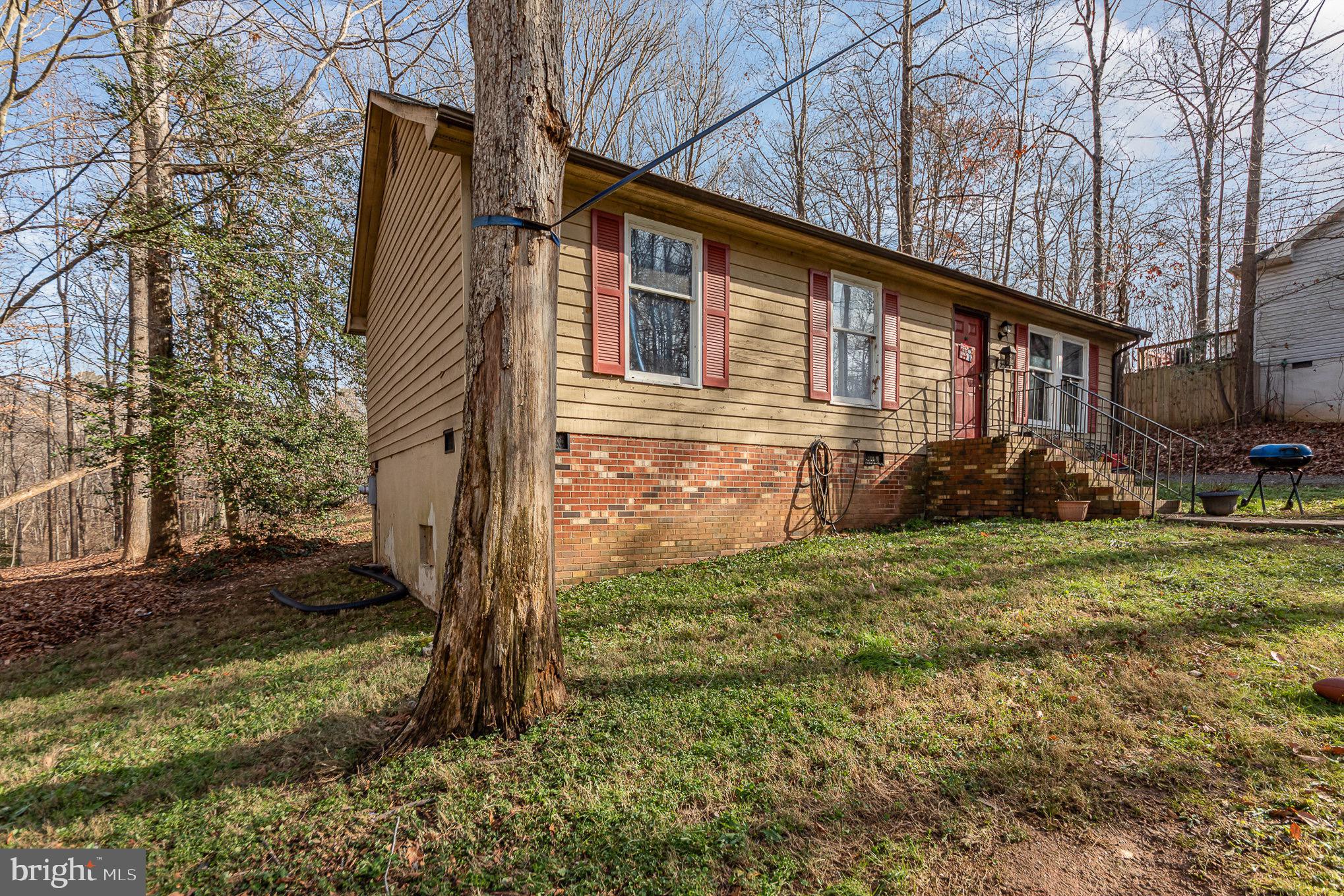 220 CEDAR RIDGE DRIVE