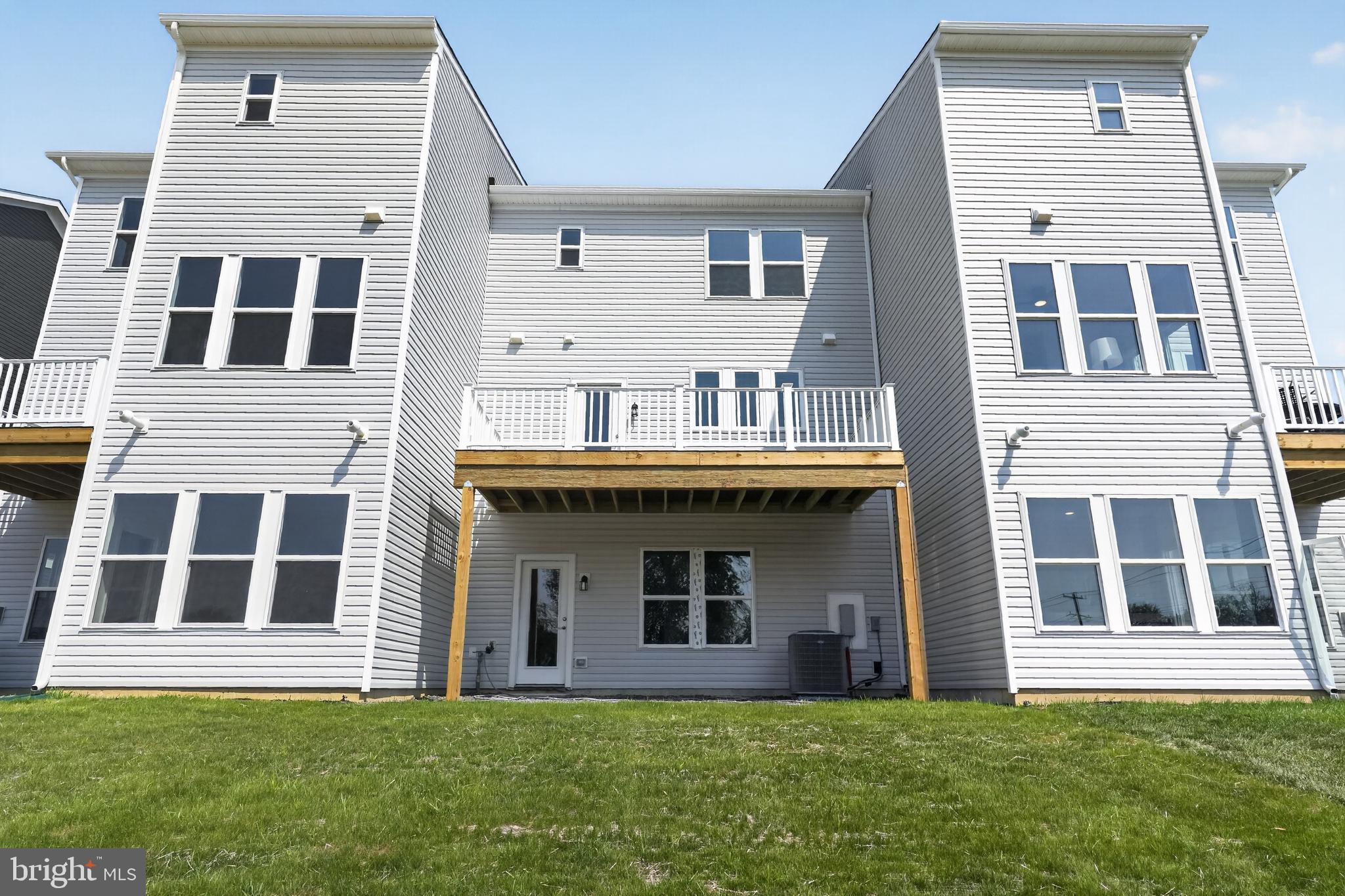 51 CHAUCER COURT