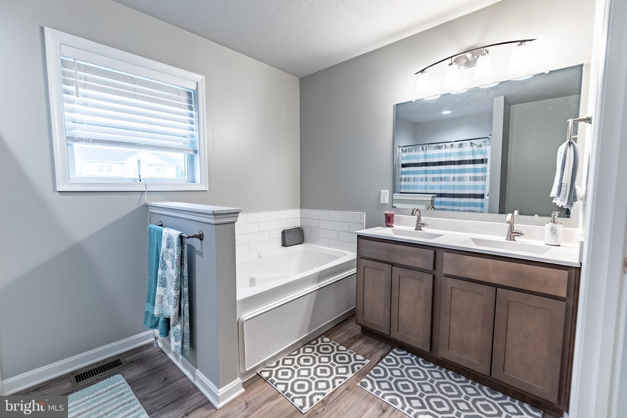 OXFORD POINTE - Residential