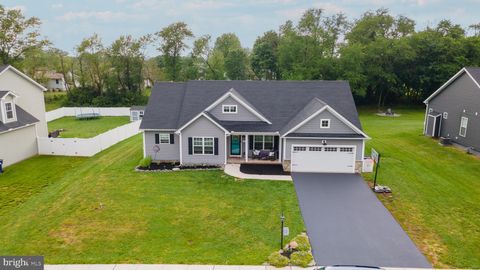 Photo of 141 Oxford Boulevard, NEW OXFORD, PA 17350 (MLS # PAAD2023554)