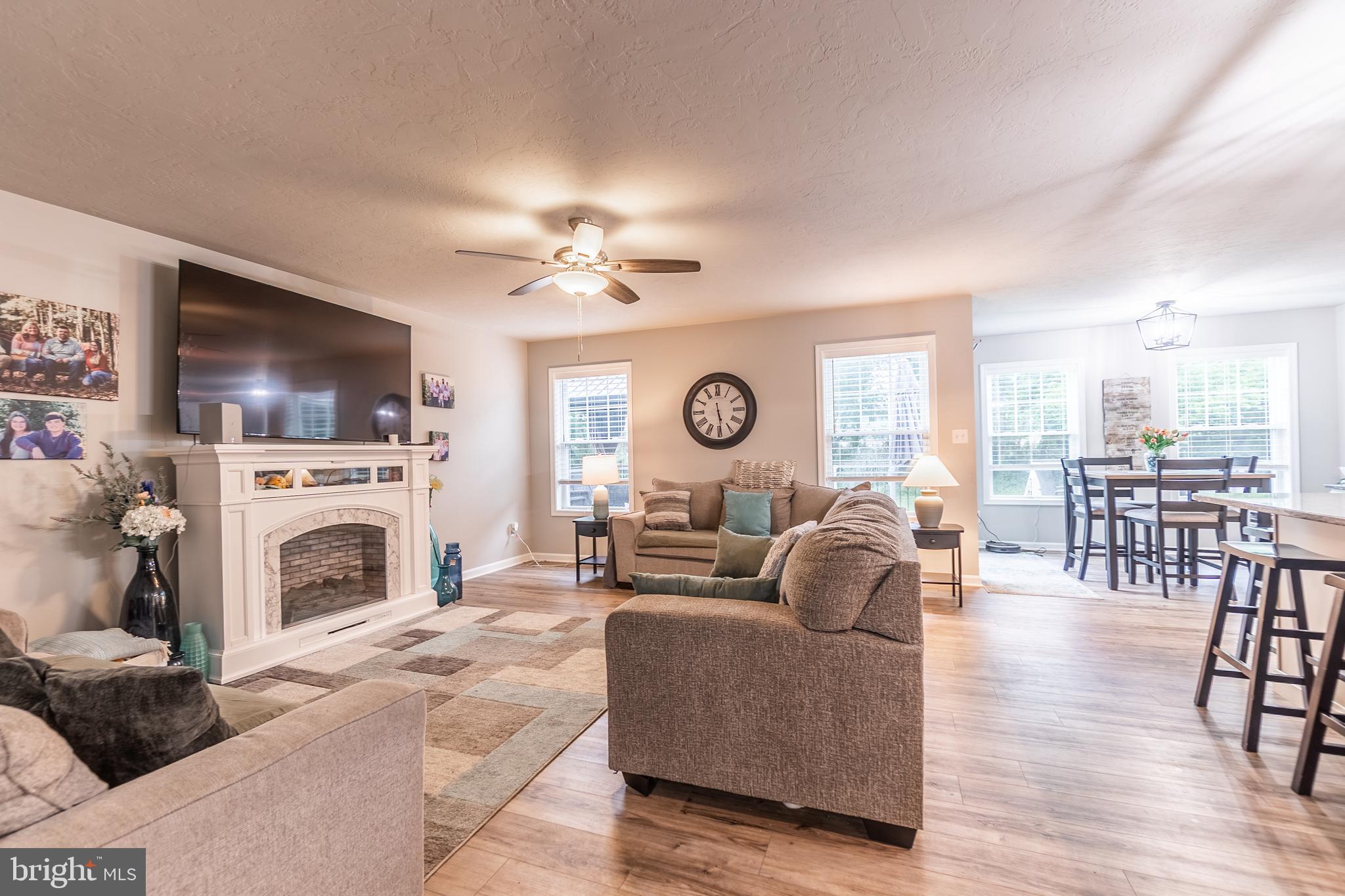 OXFORD POINTE - Residential