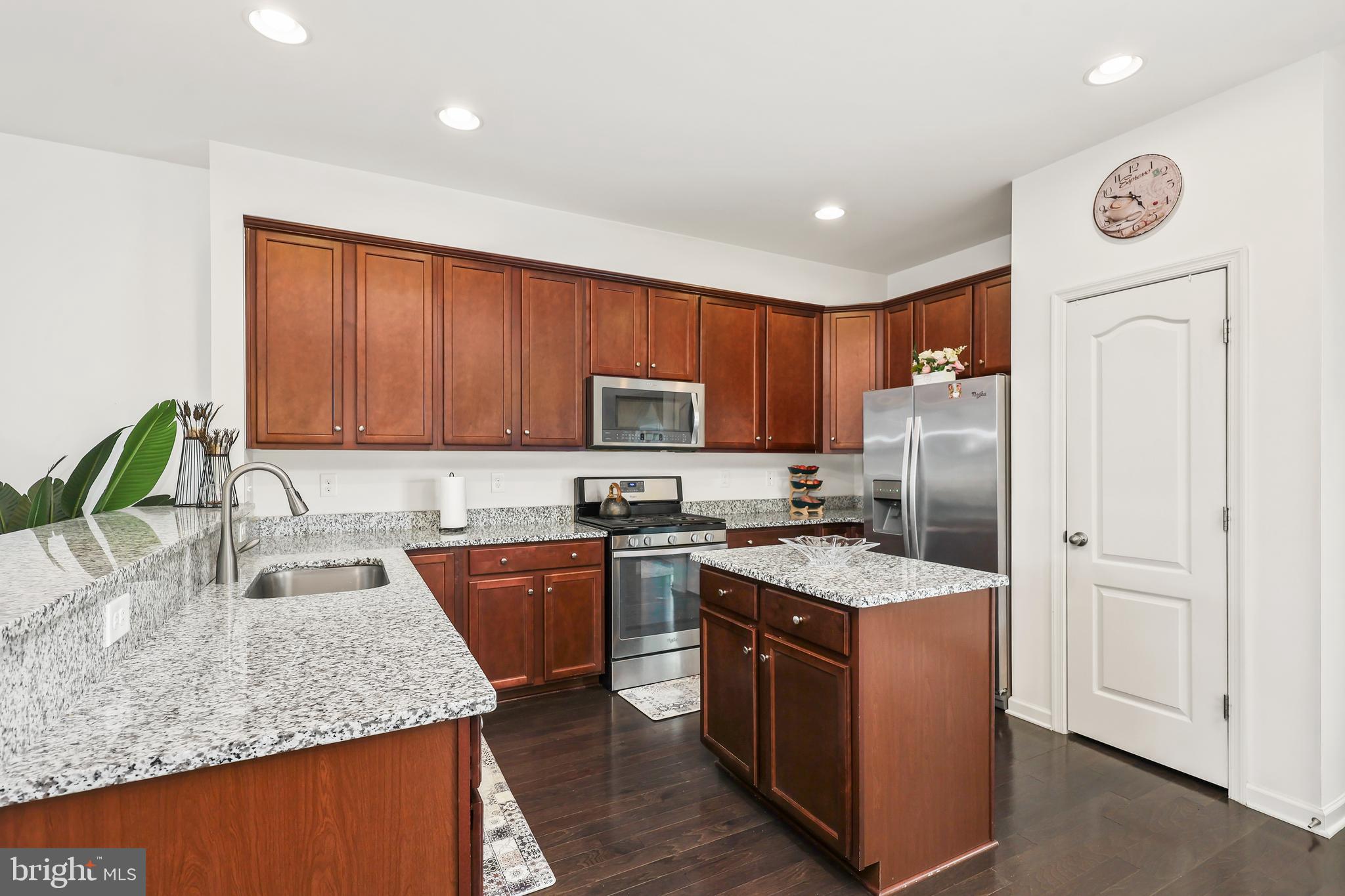 SUMMERFIELD - Residential