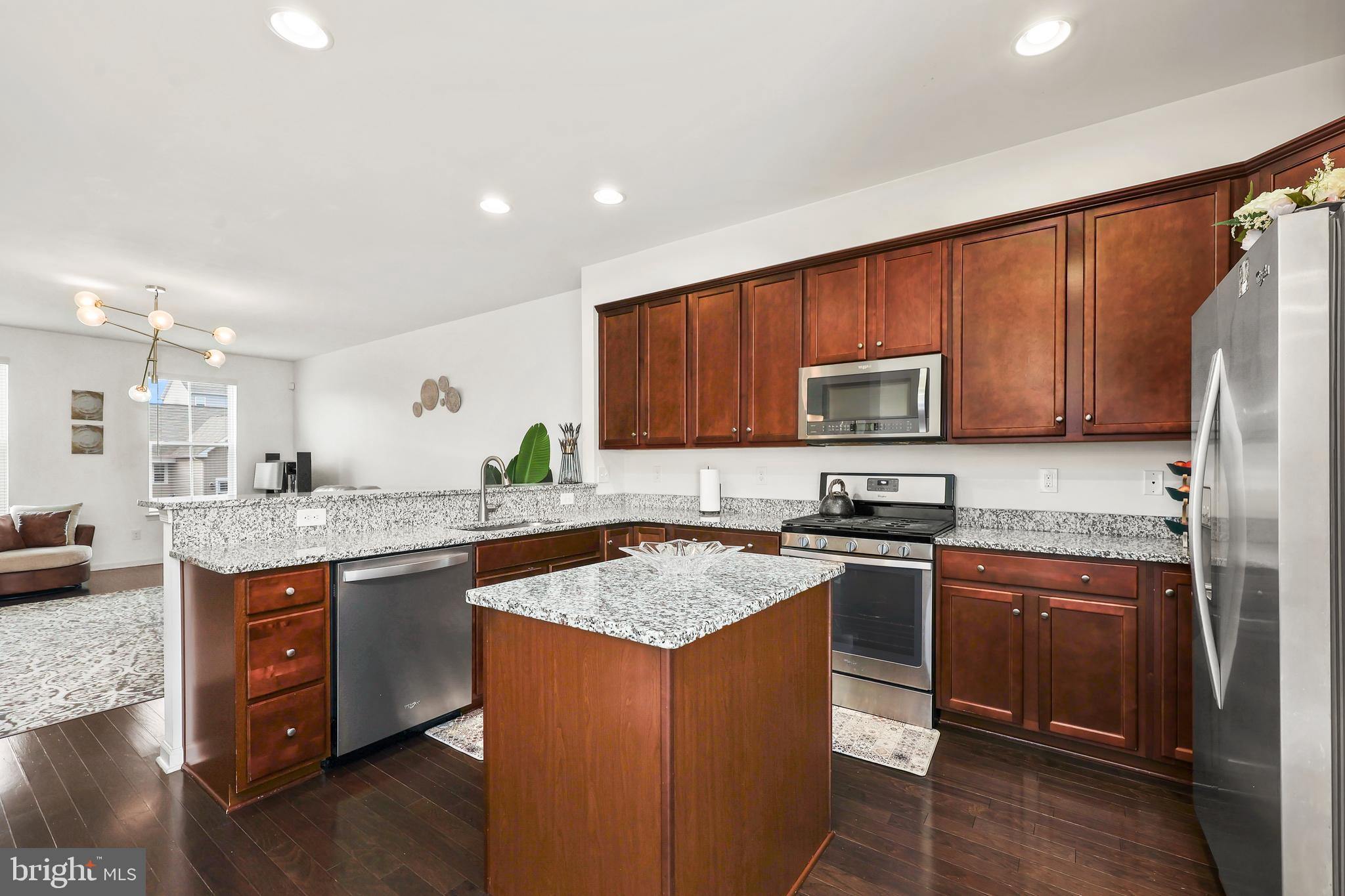 SUMMERFIELD - Residential