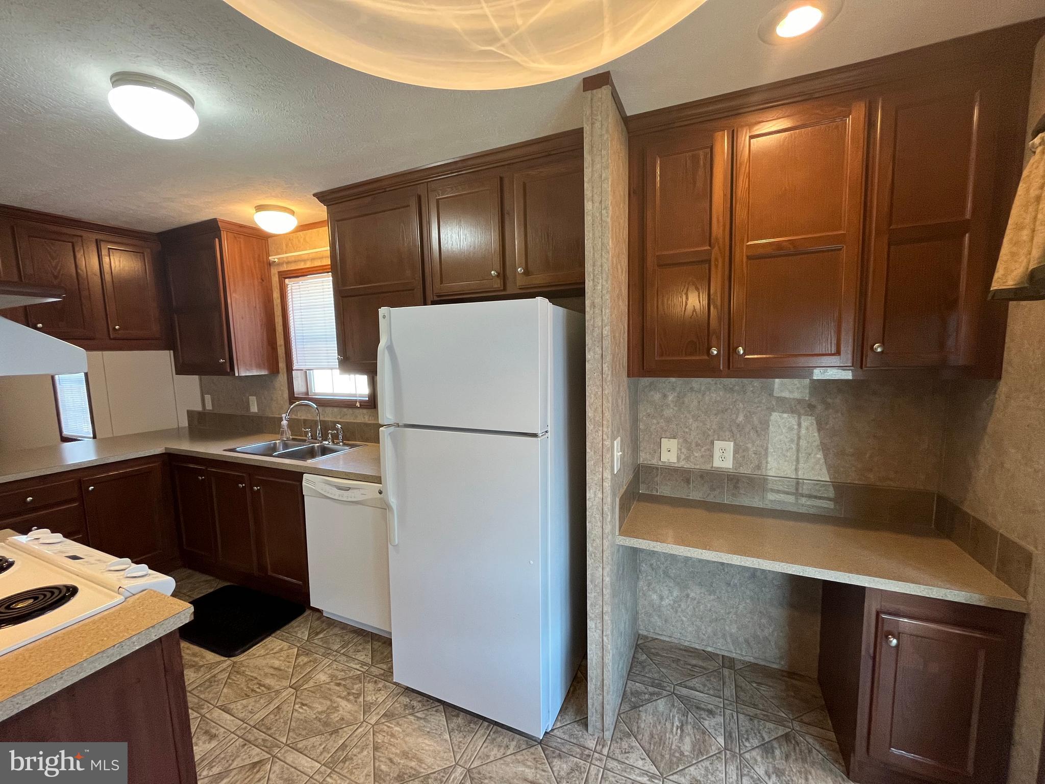 BRIARWOOD ESTATES - Residential