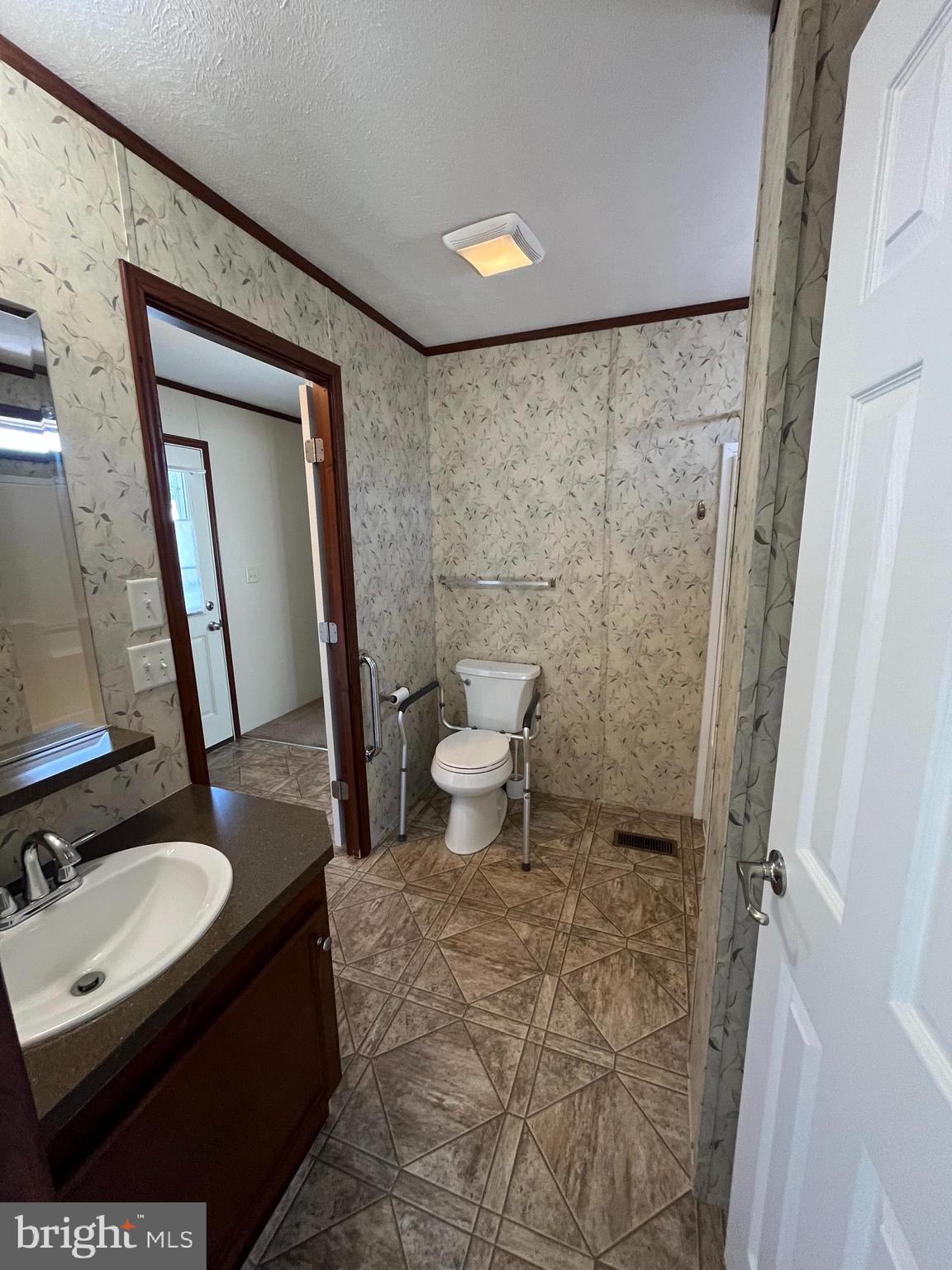 BRIARWOOD ESTATES - Residential