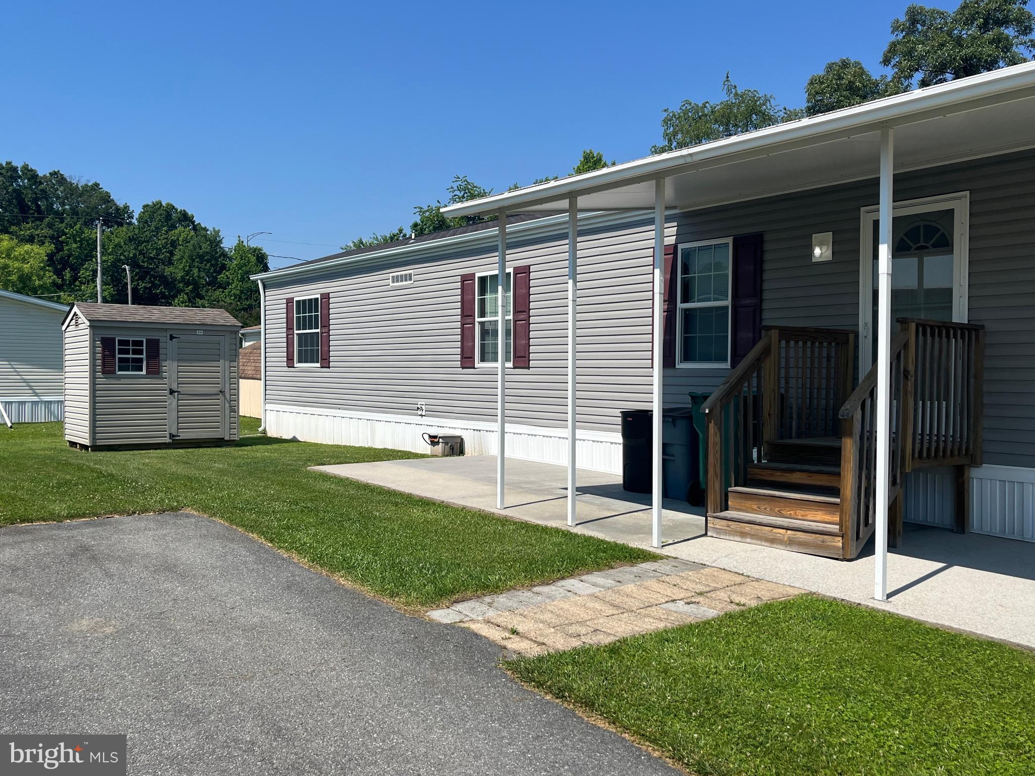 BRIARWOOD ESTATES - Residential