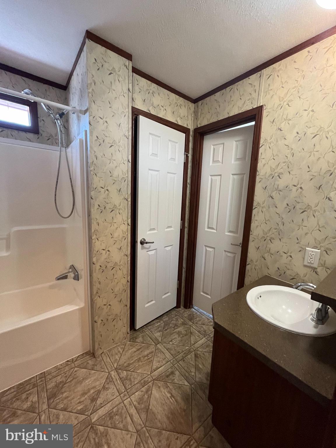 BRIARWOOD ESTATES - Residential