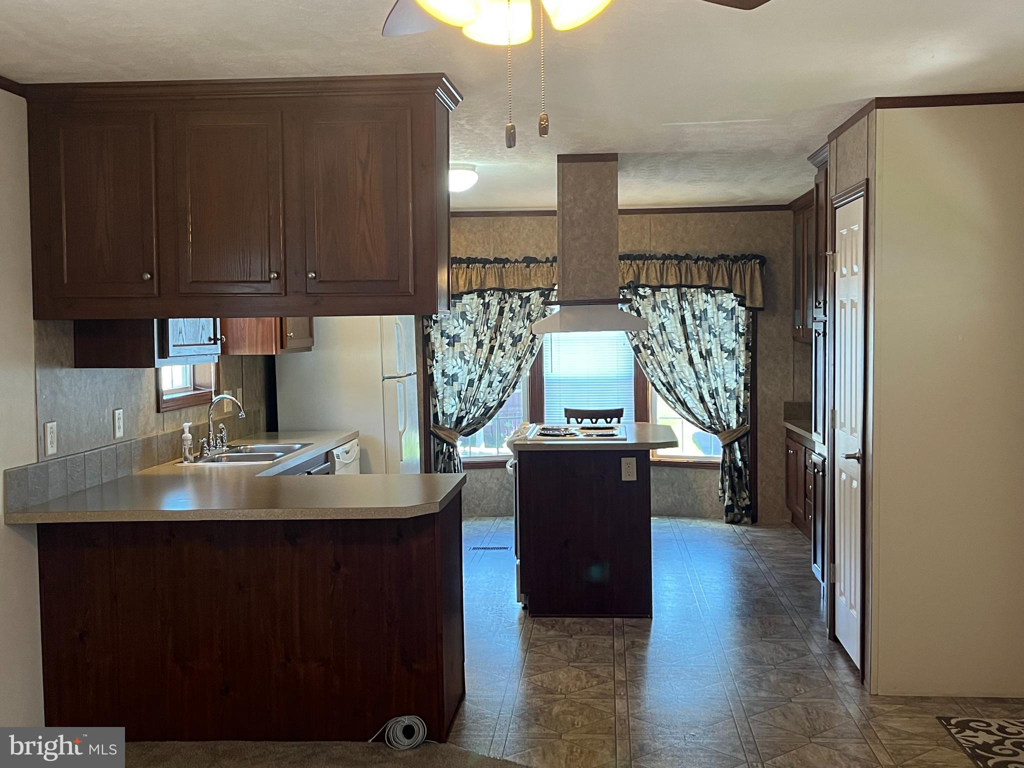 BRIARWOOD ESTATES - Residential