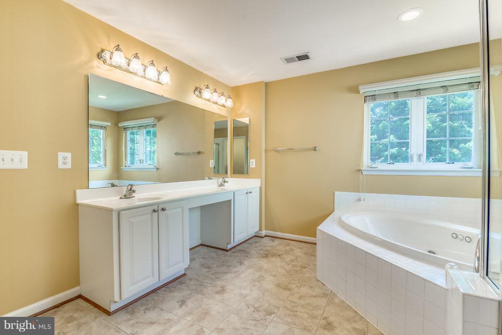 ASHLAND - Residential Lease