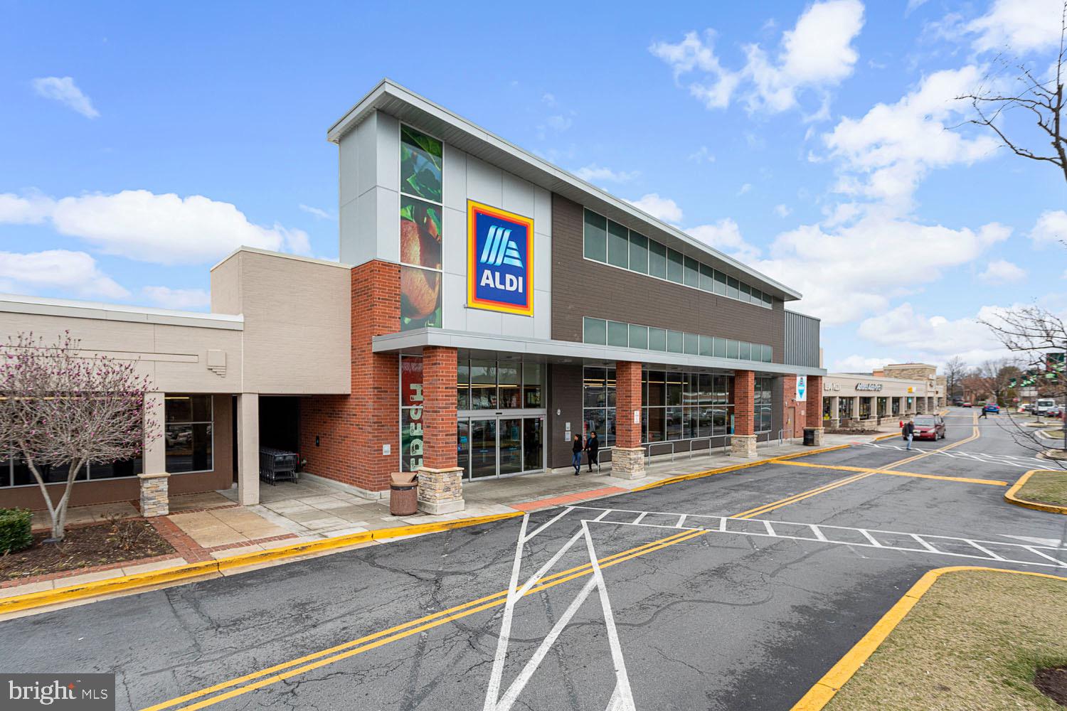 MONTGOMERY VILLAGE - Residential