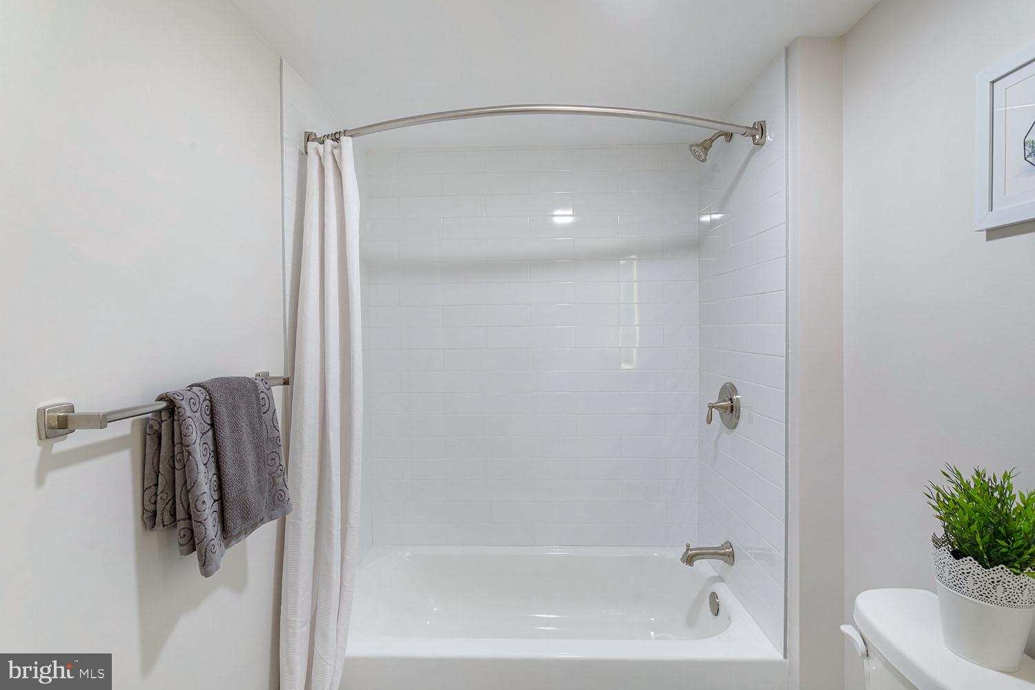 MONTGOMERY VILLAGE - Residential