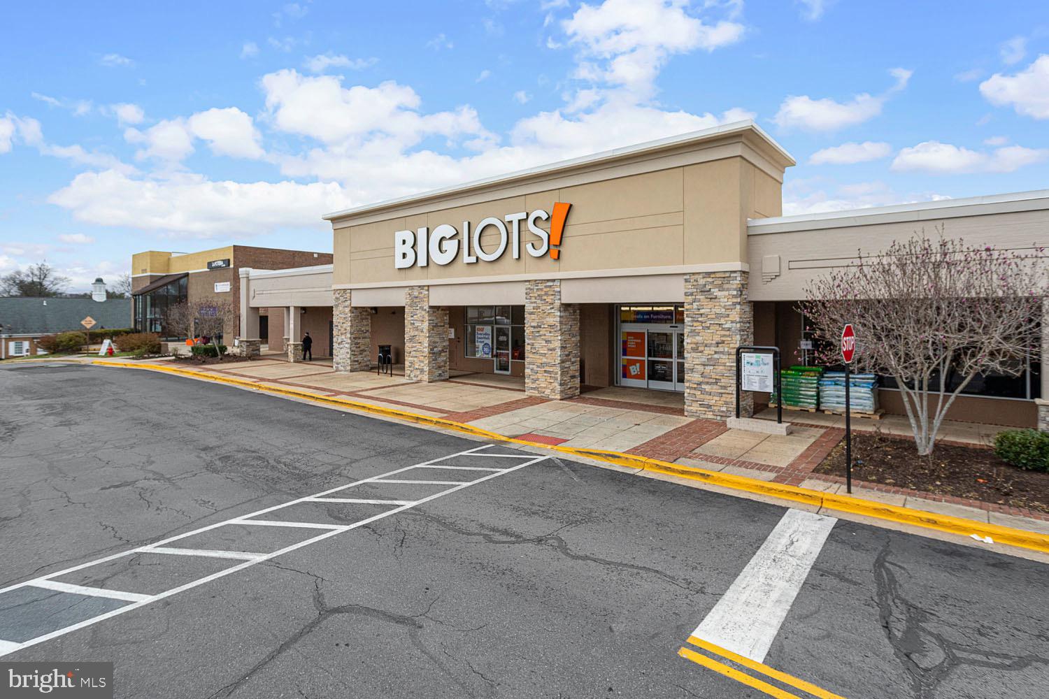 MONTGOMERY VILLAGE - Residential