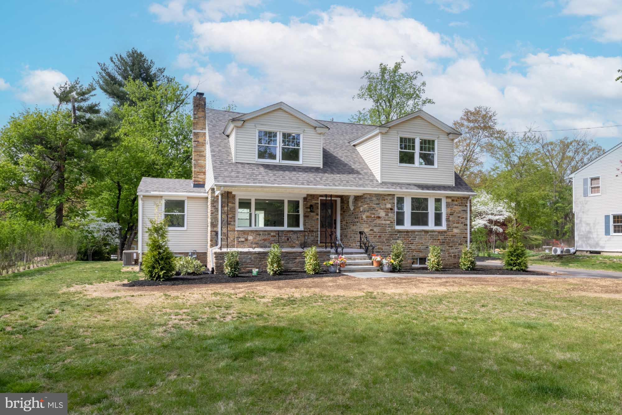48 MOUNTAIN VIEW