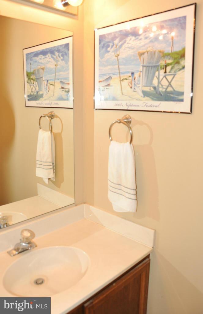 VICTORIA CROSSINGS AT MANCHESTER LAKES - Residential Lease