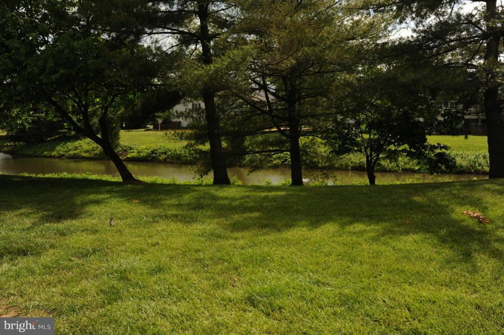 VICTORIA CROSSINGS AT MANCHESTER LAKES - Residential Lease