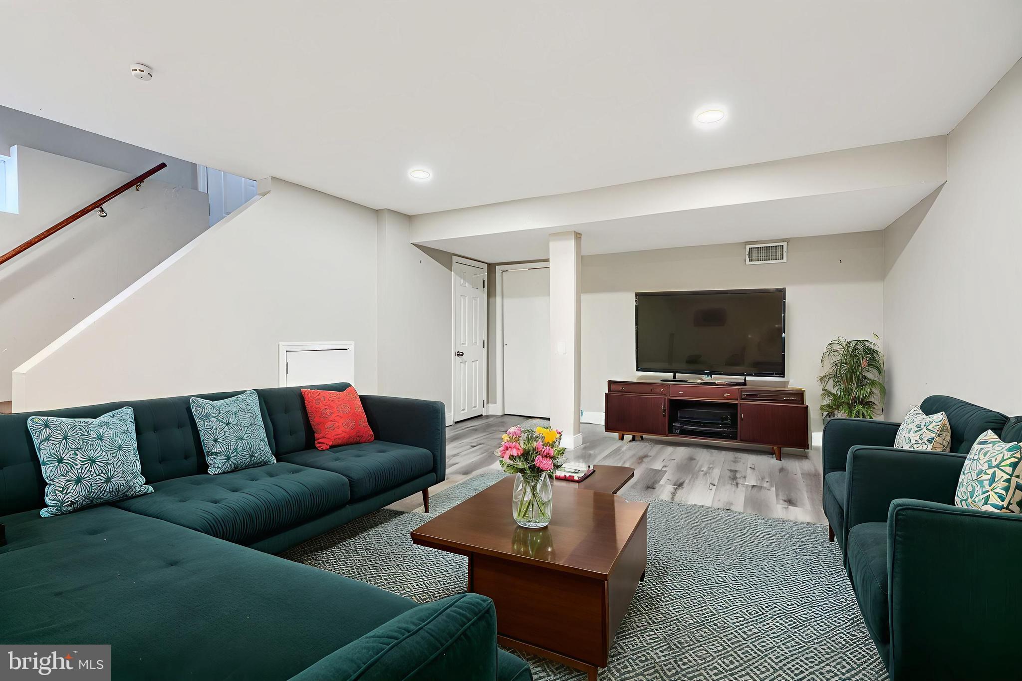 WOODHOME HEIGHTS - Residential