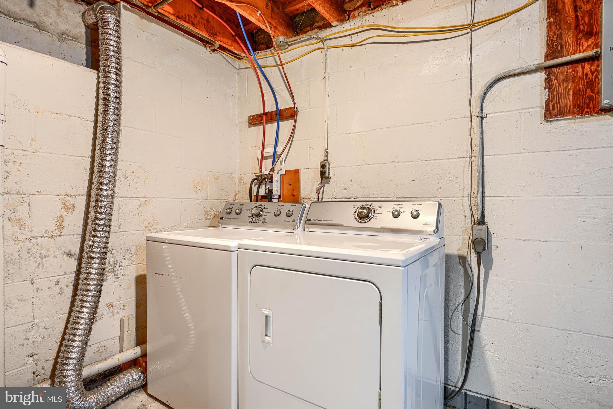 WOODHOME HEIGHTS - Residential