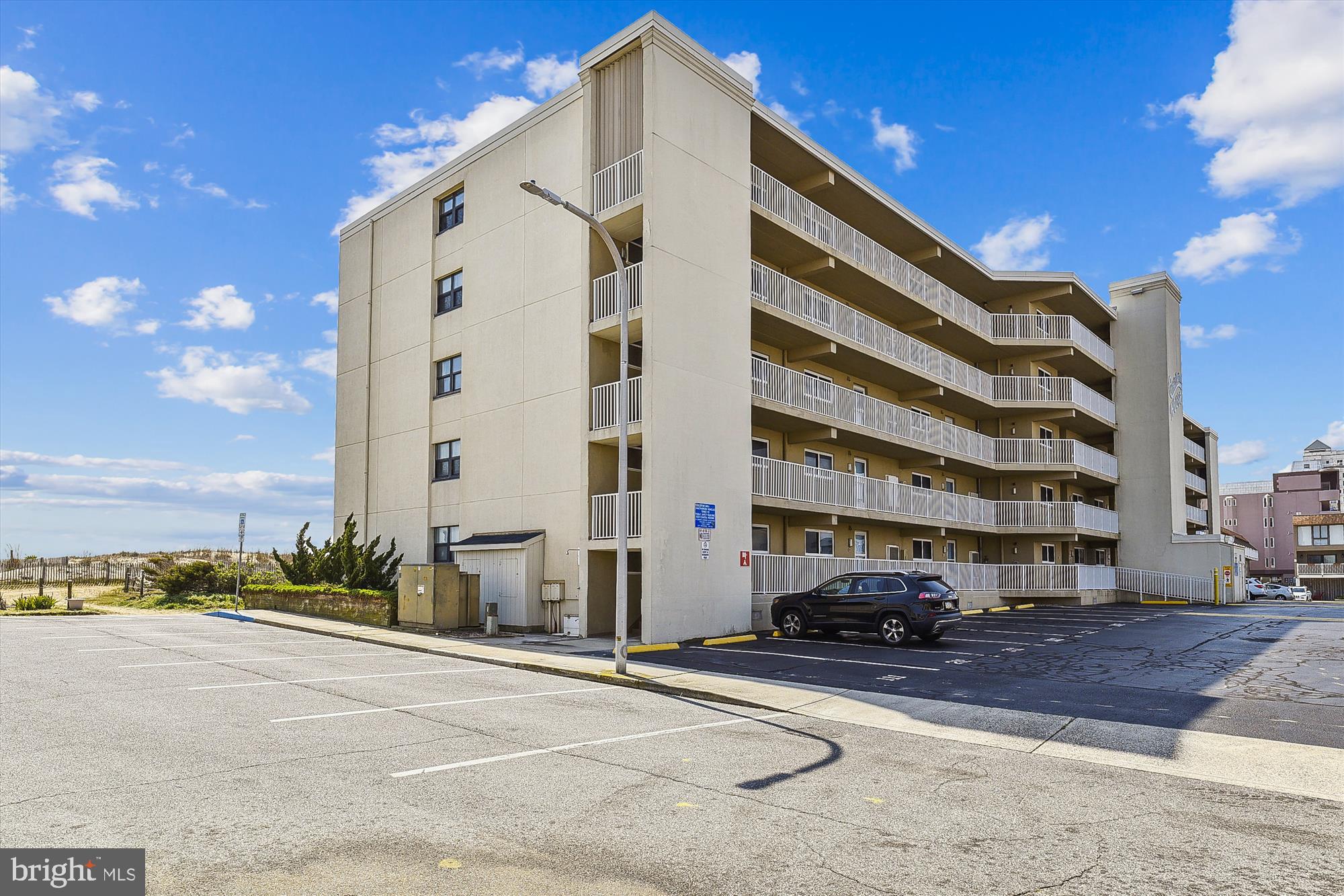 52ND STREET - Residential