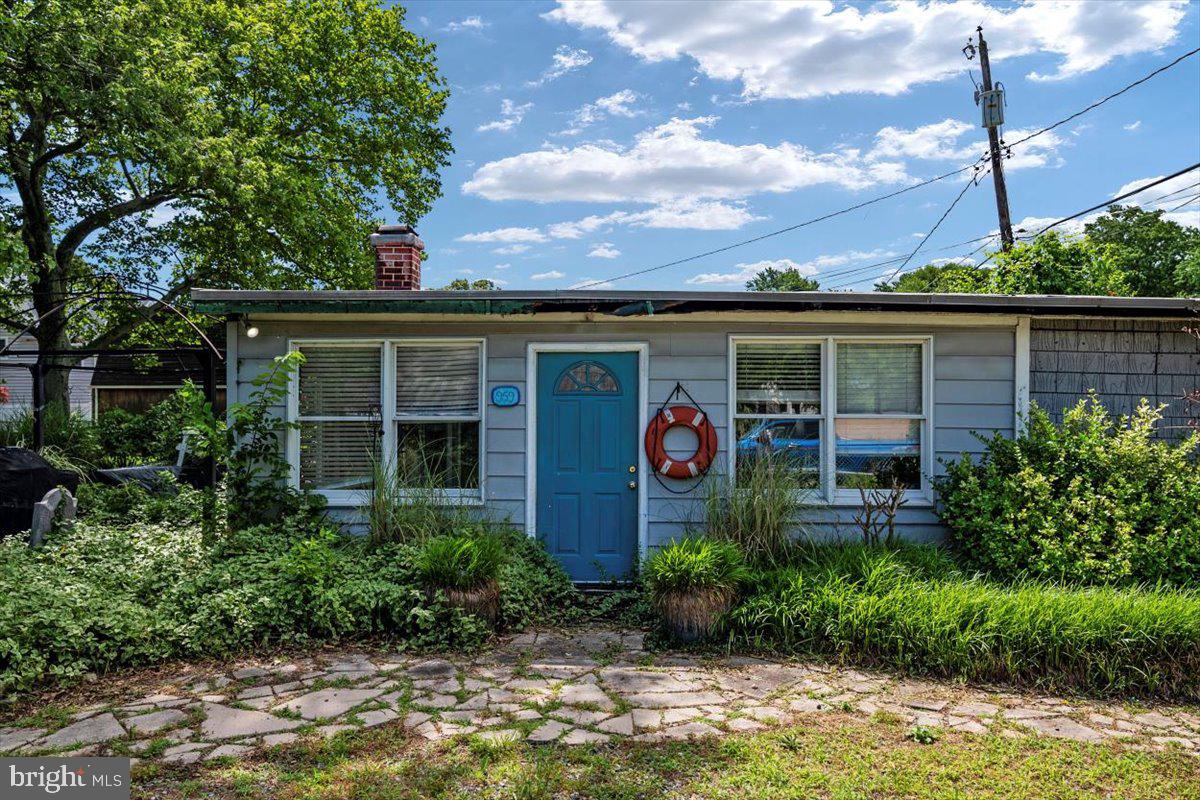 SHORE ACRES - Residential