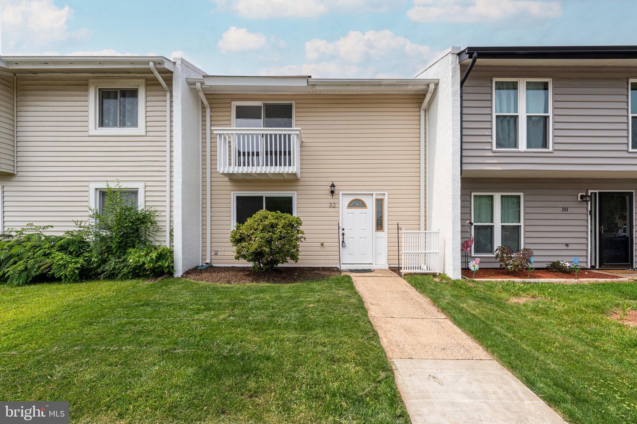 32 CAROLINA COURT