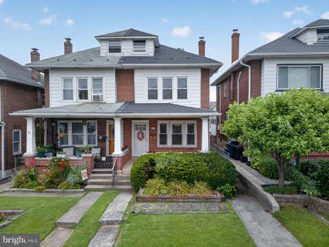Townhouse For Sale - 121 E Elm Street<br/> Lehigh County, EMMAUS, PA 18049