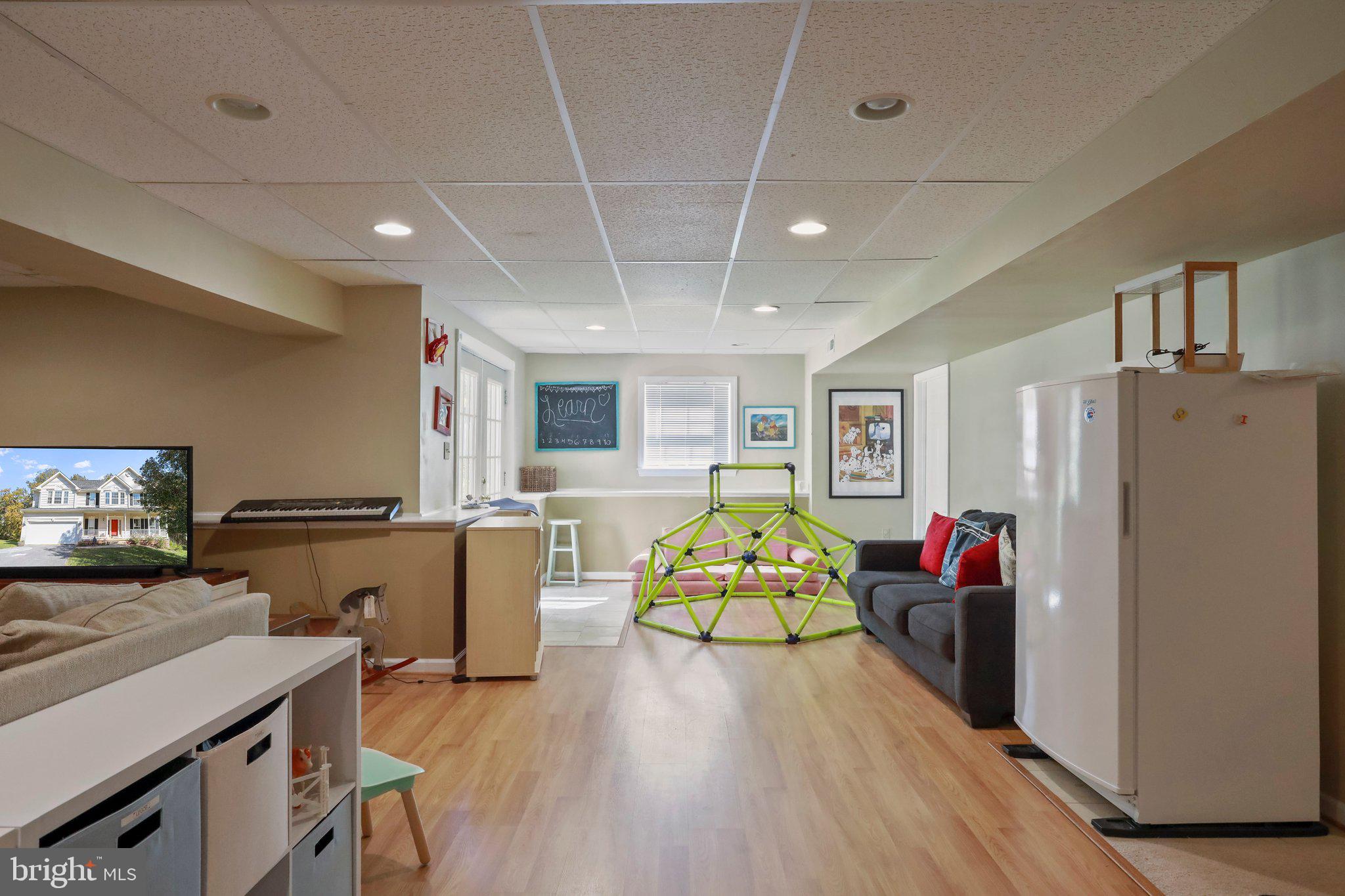 LOCUST HILL - Residential