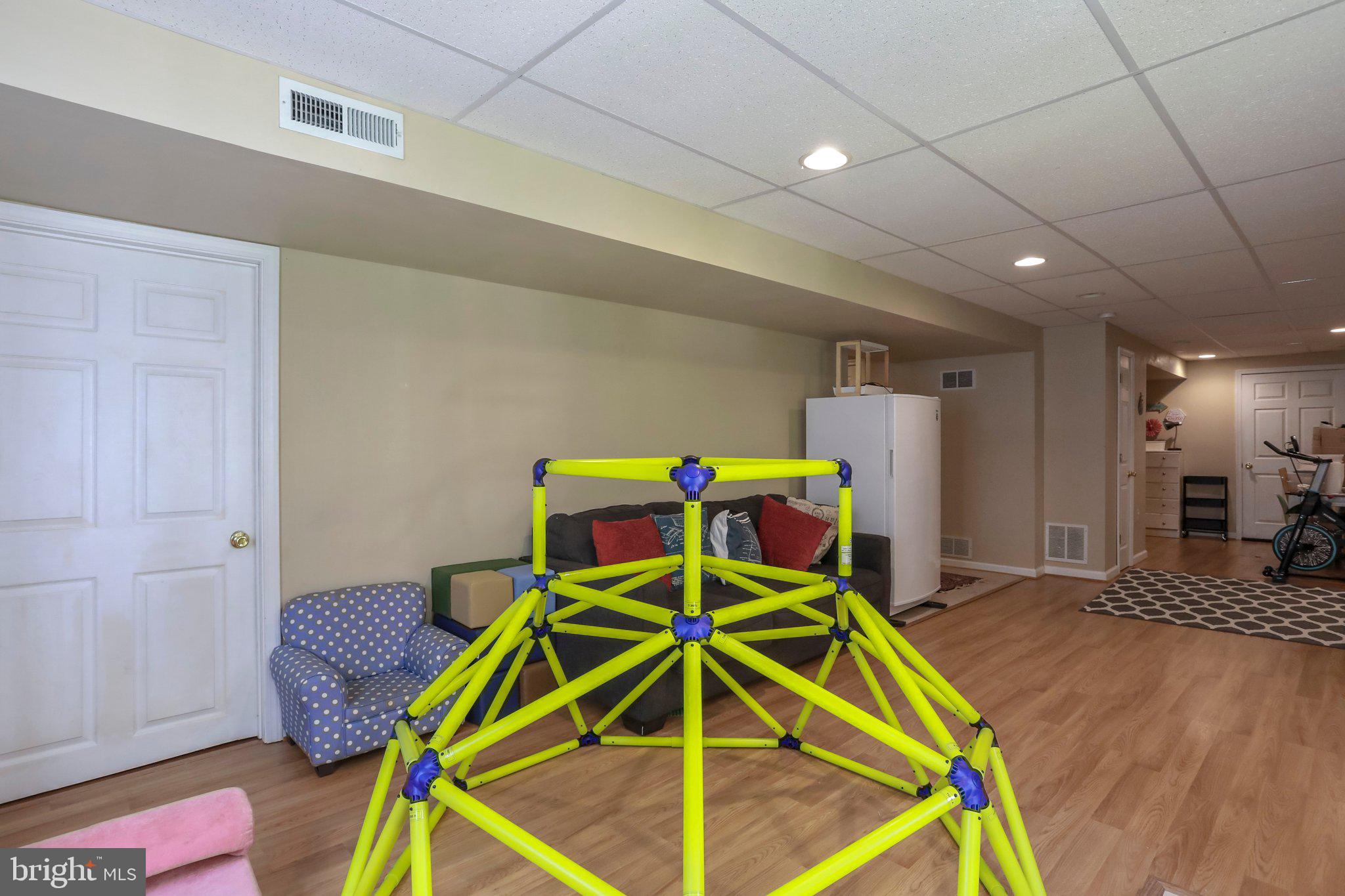 LOCUST HILL - Residential