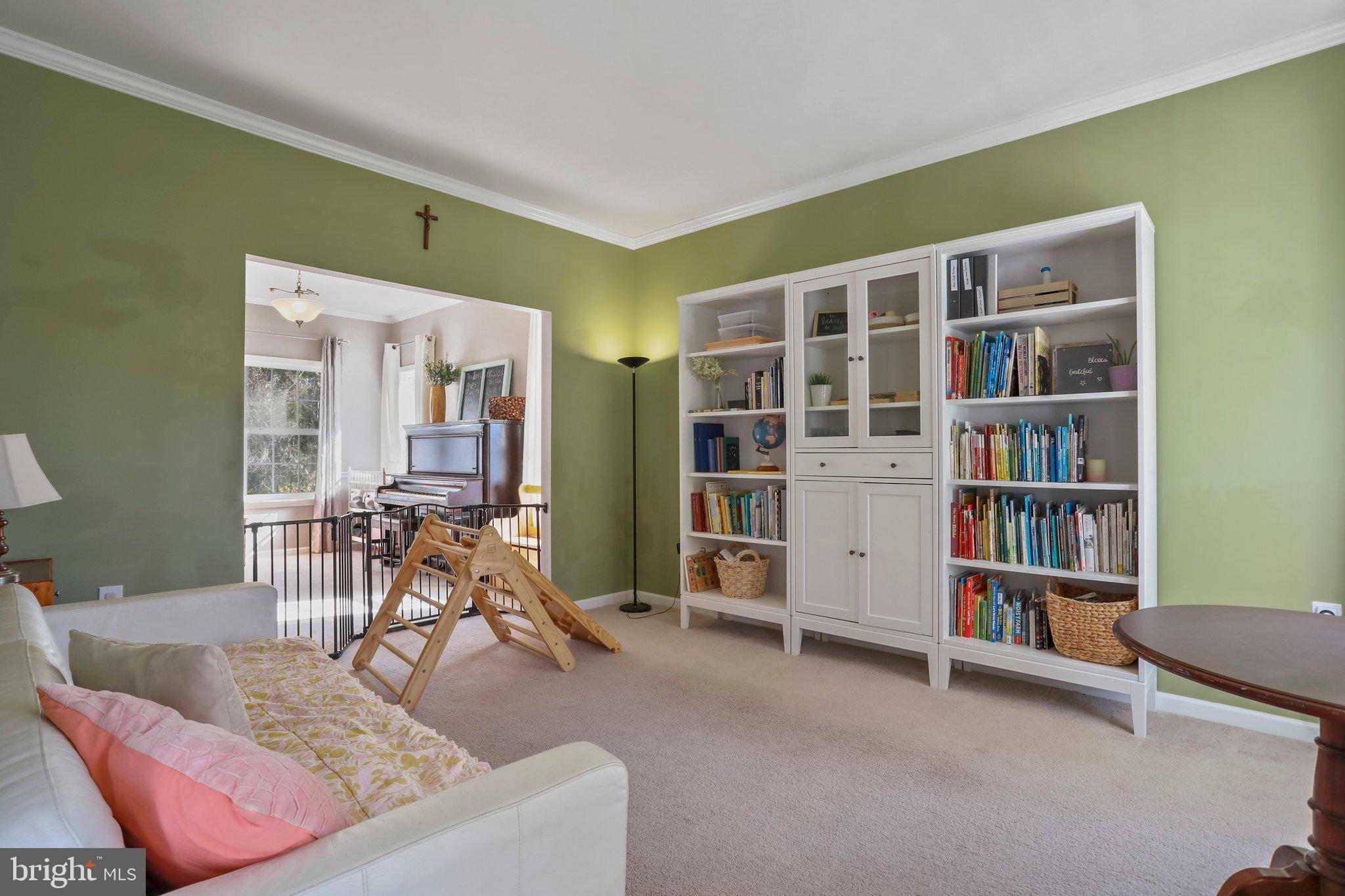 LOCUST HILL - Residential