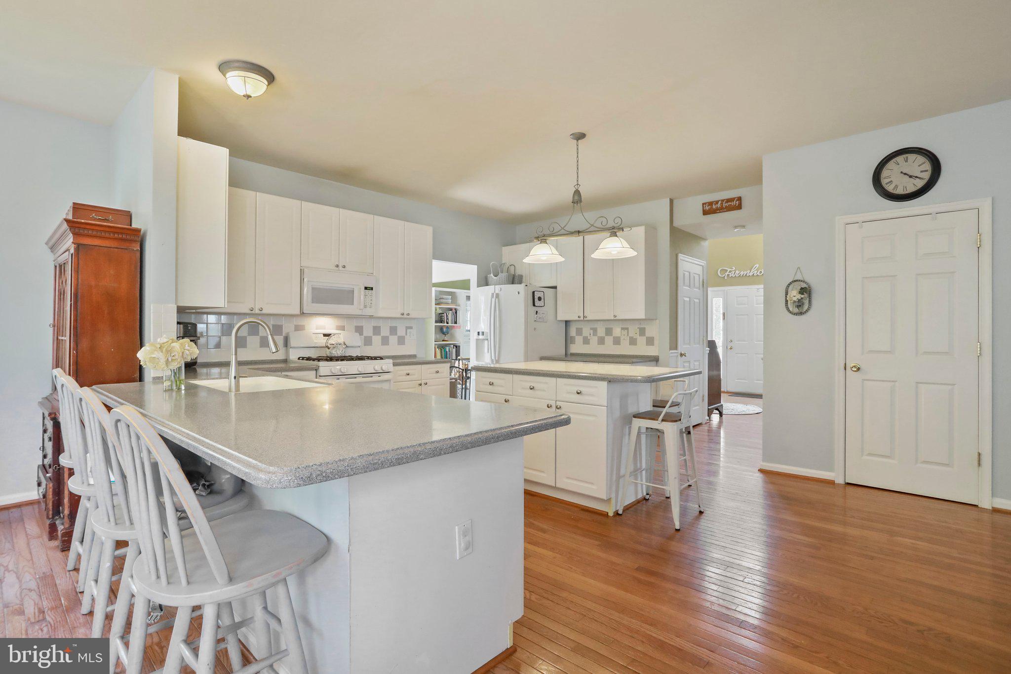 LOCUST HILL - Residential