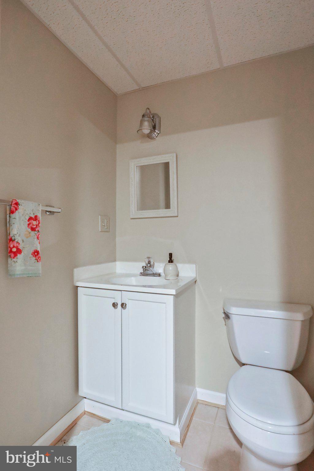 LOCUST HILL - Residential