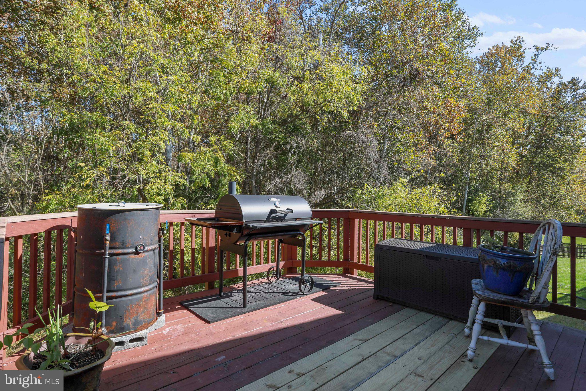 LOCUST HILL - Residential