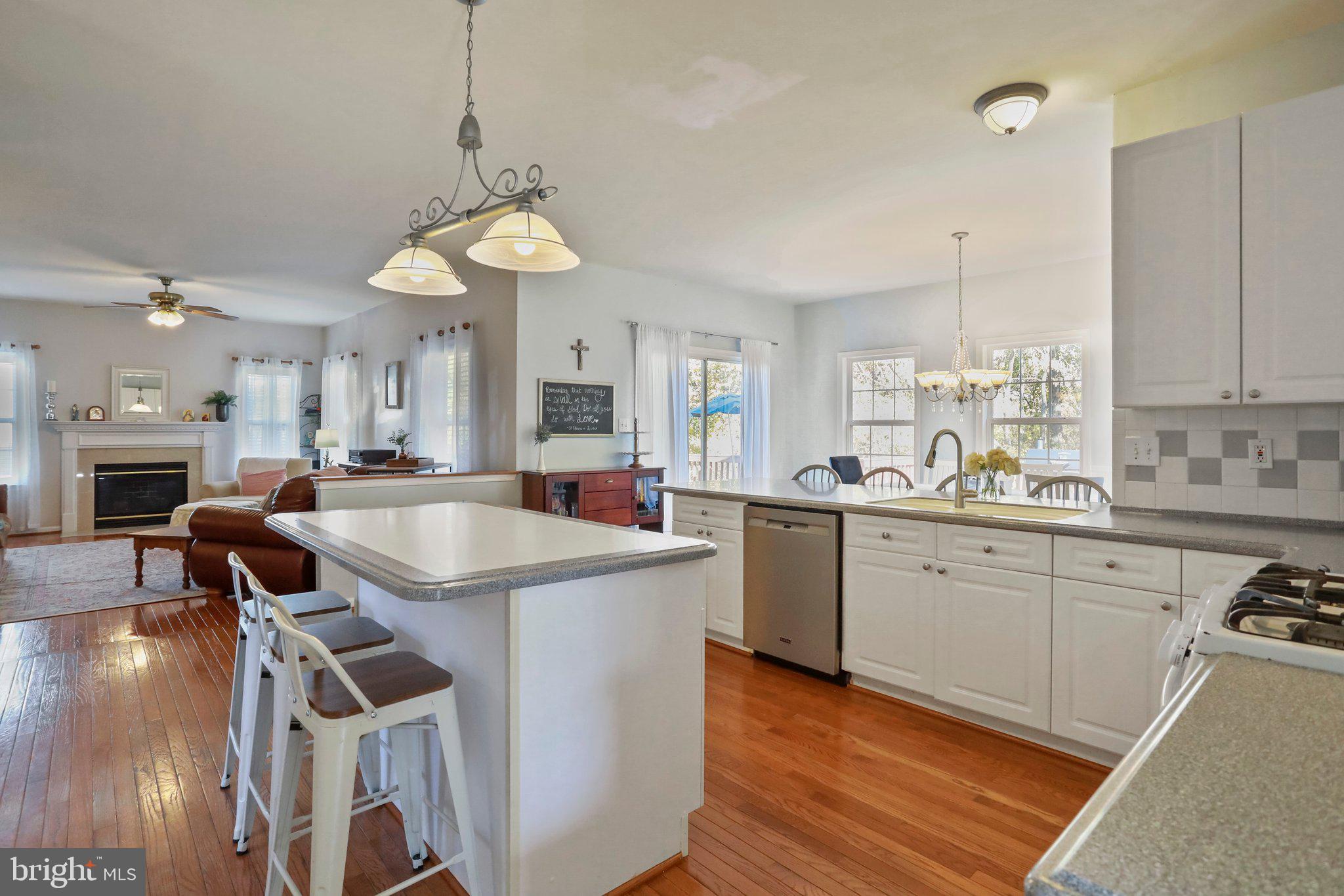 LOCUST HILL - Residential