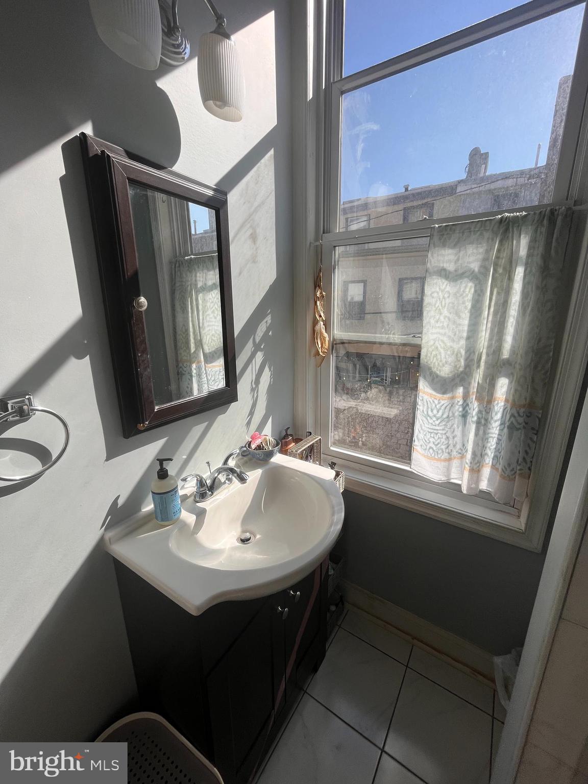 RITTENHOUSE SQUARE - Residential Lease