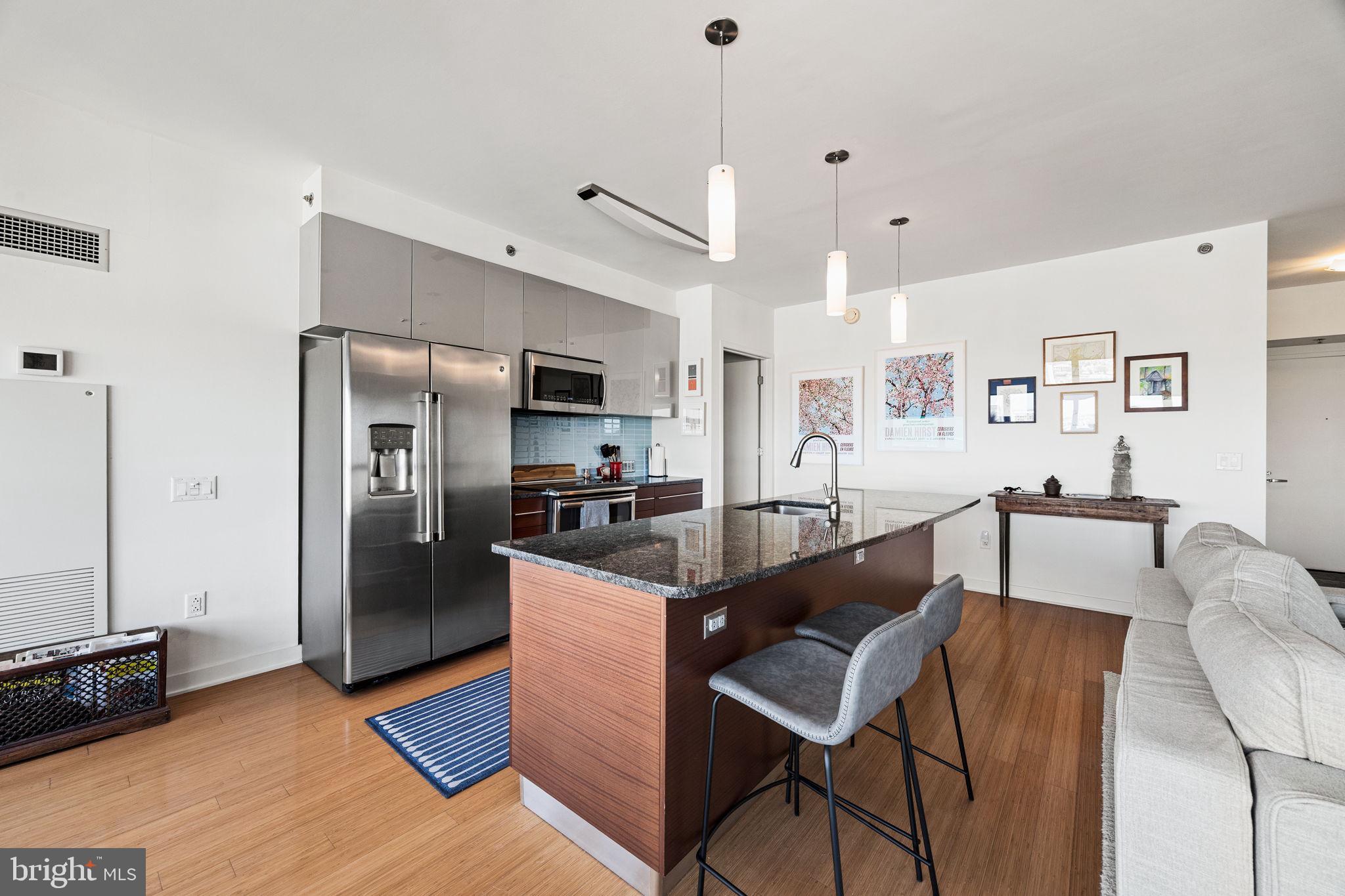 RITTENHOUSE SQUARE - Residential